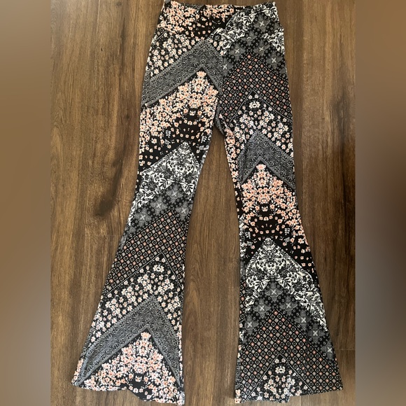 No Boundaries Pants - NB Woman’s/Girls pants
